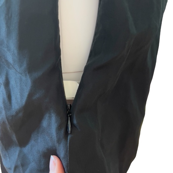 Banana Republic - Womens Embroidered Silk Blouse Sz 2 - Picture 4 of 12